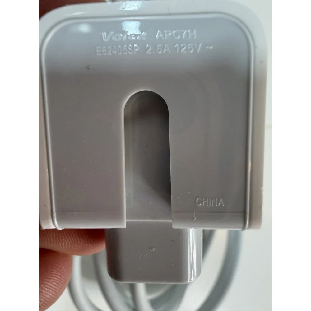 Lot of Apple MagSafe 60W, 85W Power Adapters & Cables (For Parts/As Is)